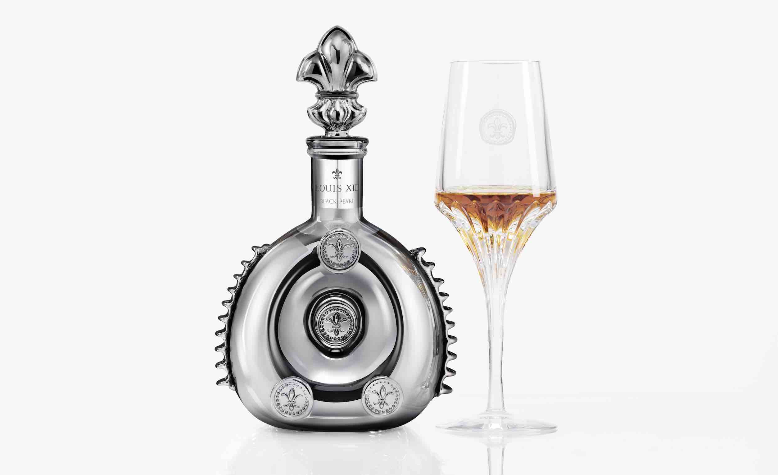 Chai Louis XIII Black Pearl Cognac của hãng Remy Martin